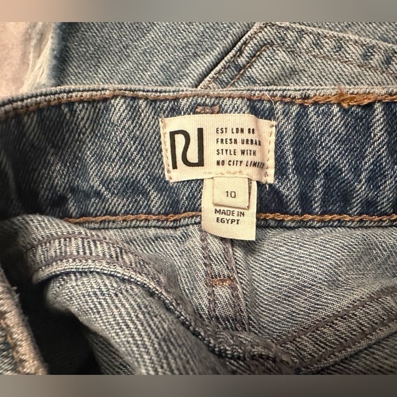 🦋NWT River Island Distressed Denim Shorts🦋 - Picture 4 of 4